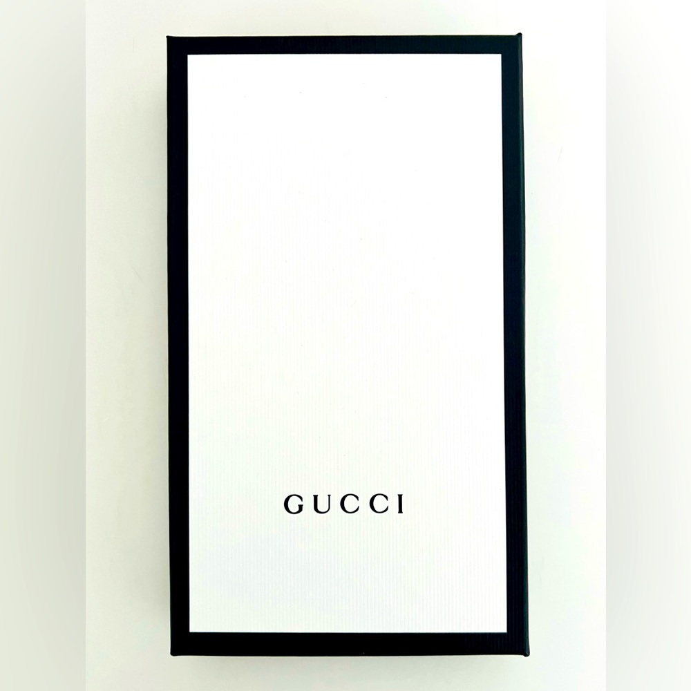 COLLECTORS ITEM! NWT GUCCI iPhone case in Gucci box.